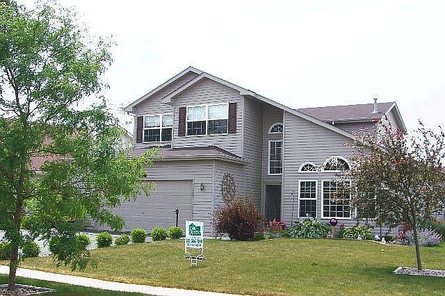 Welcome to 2314 Gray Hawk, Plainfield!