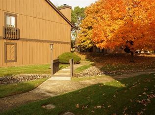 6058 Hackamore Trl, Centerville, OH 45459