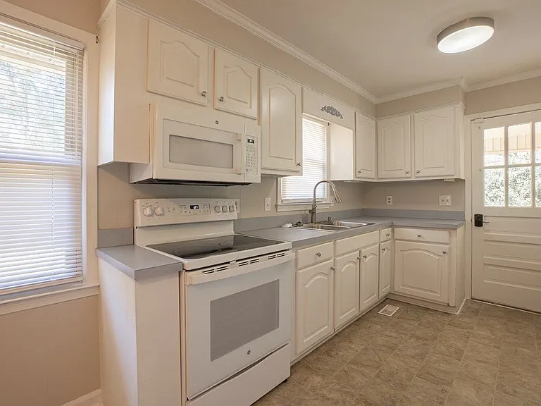3140 Georgia St — Photo 18