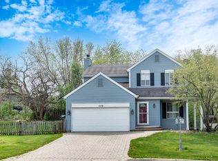 1108 Lightning Trl, Carol Stream, IL 60188