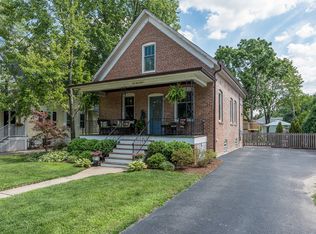 258 E 3rd St, Elmhurst, IL 60126