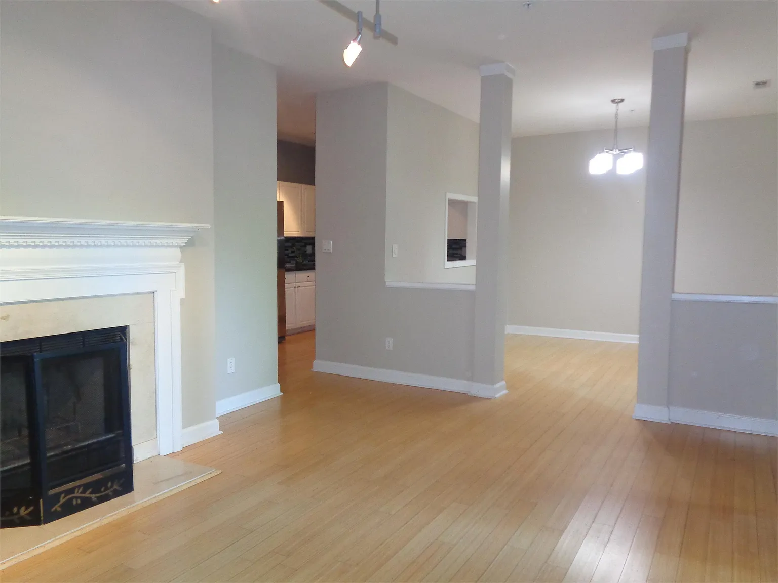 252 East Davie Street - 1 — Photo 3