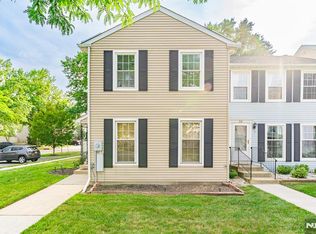 36 Byrnes Ln, Sayreville, NJ 08872