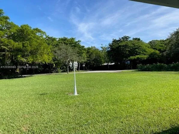 6800 SW 124th St, Pinecrest, FL 33156