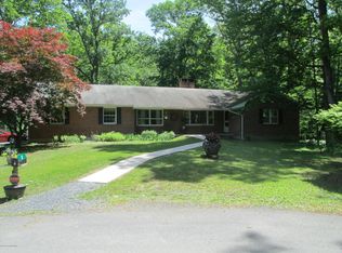 8 Flory Rd, East Stroudsburg, PA 18301