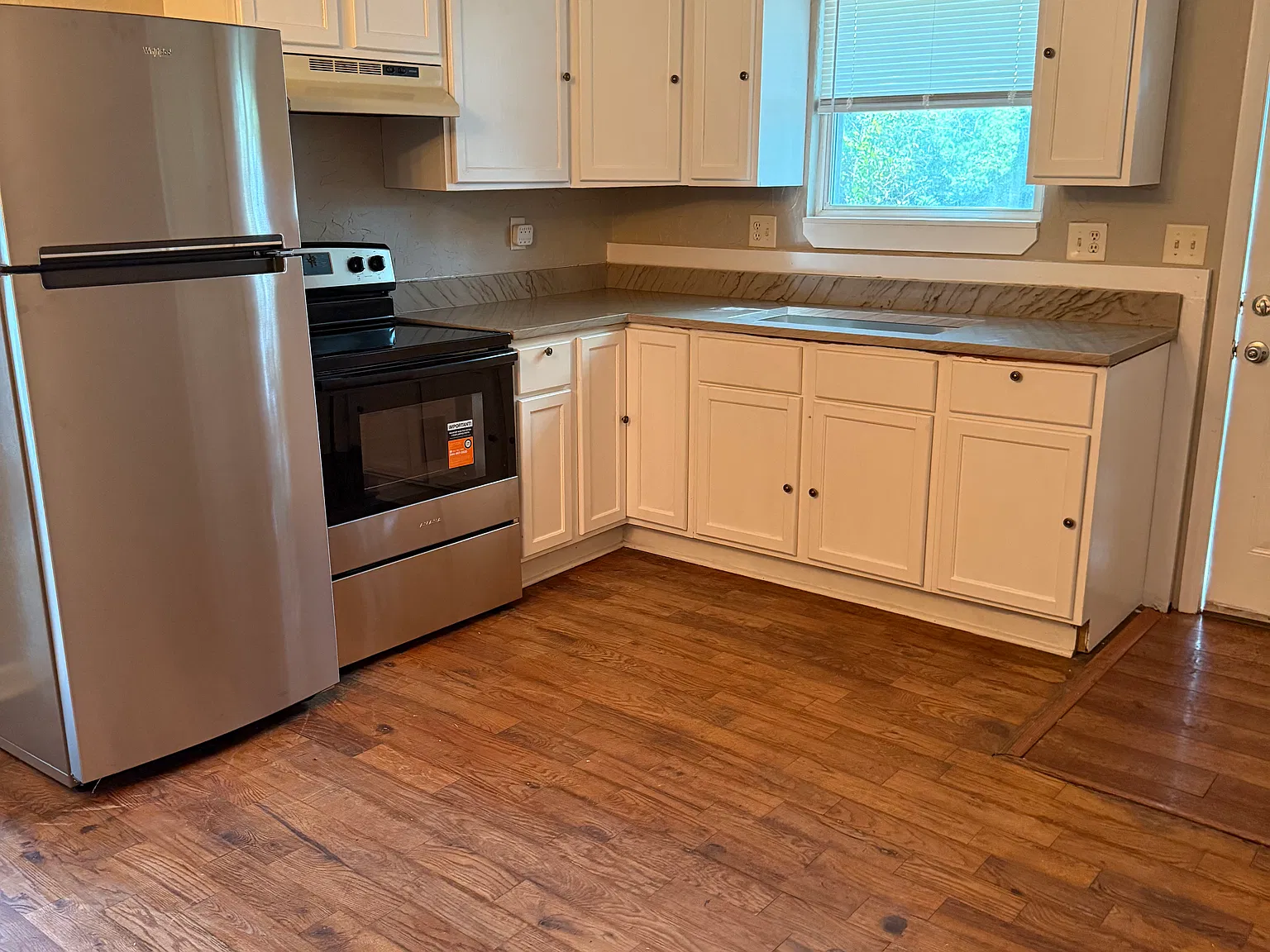 2 bed, 1100 sqft, $1,395 — Photo 4