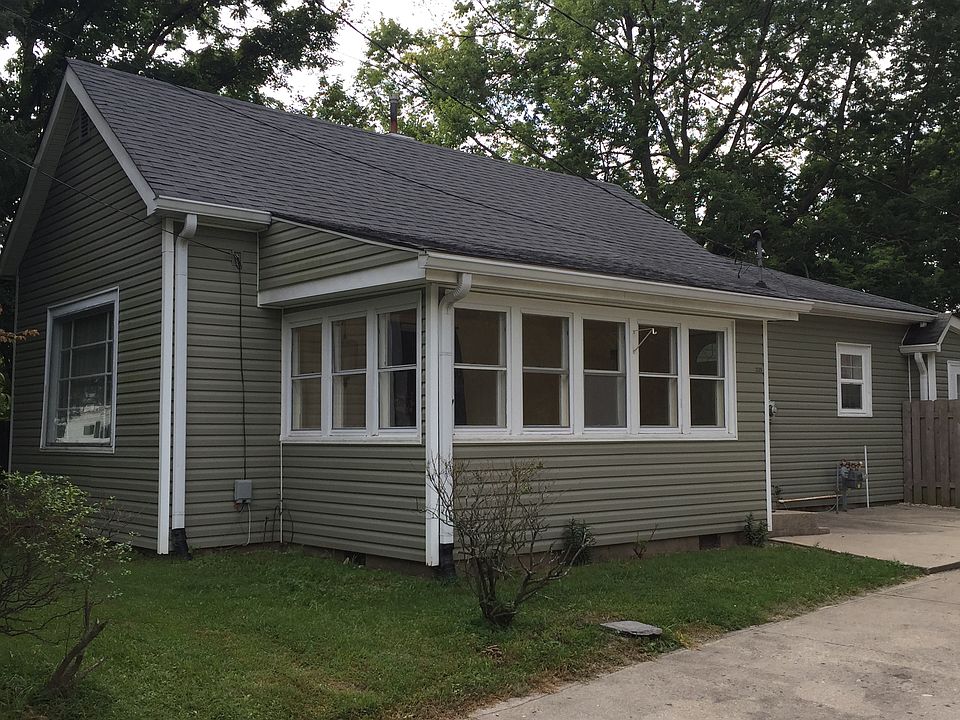 1st image of 325 Park St