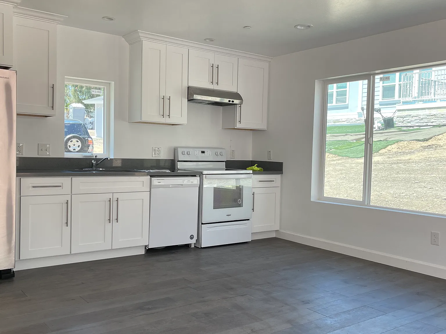 1 bed, 1000 sqft, $3,400 — Photo 2