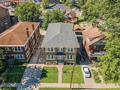 2033 Weyer Ave #1 Photo 1