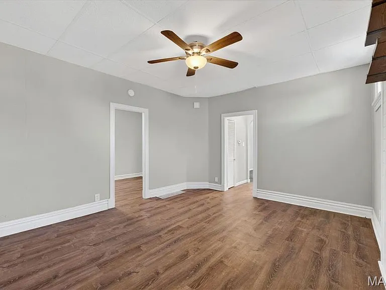 6118 Vermont Ave — Photo 7