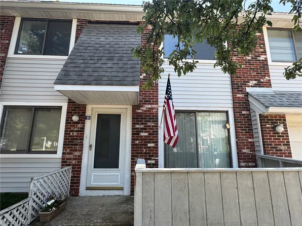 5484 Wildwood Ct APT B, Willoughby, OH 44094