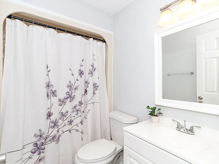 Lecline Cir NE — Photo 9