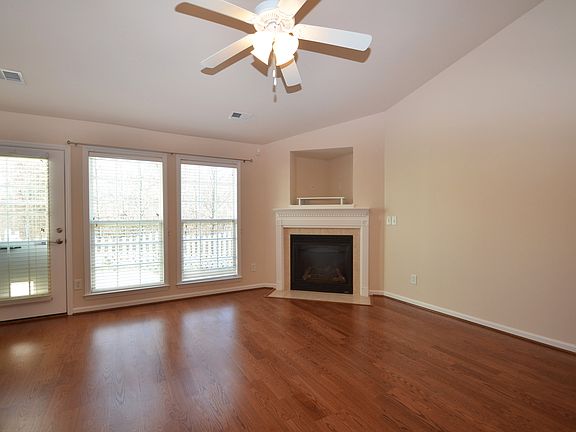 3rd image of 275 Shallowford Reserve Dr