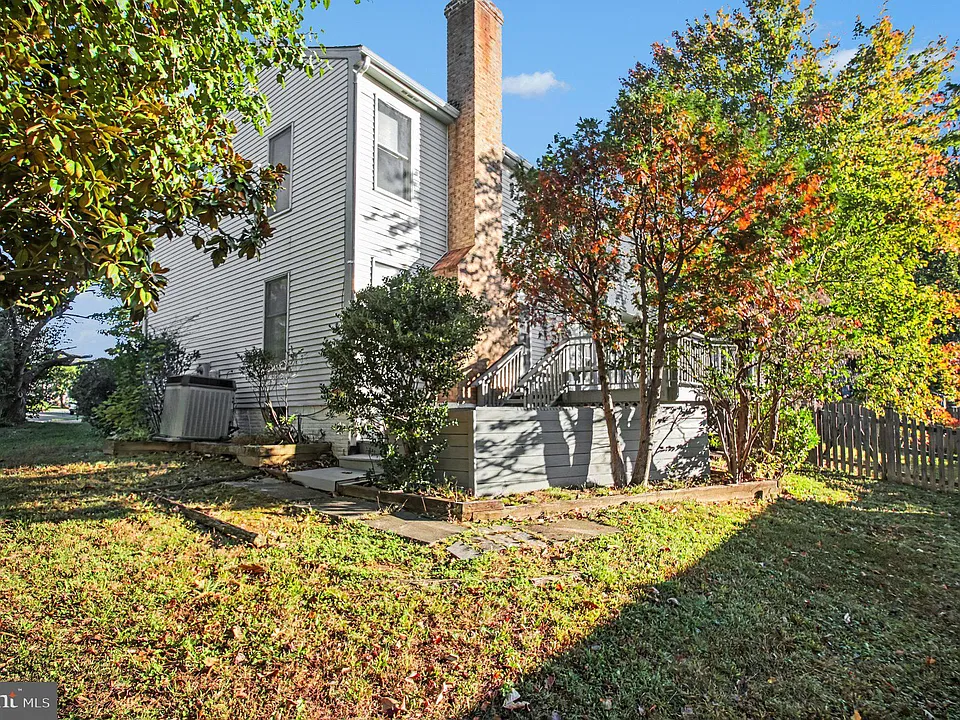 3875 Oriole Ct