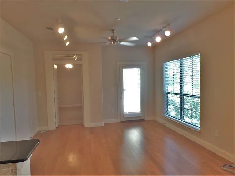 6159 Oram St #105 — Photo 9