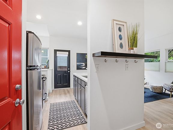 3rd image of 4530 Meridian Avenue N #S-2