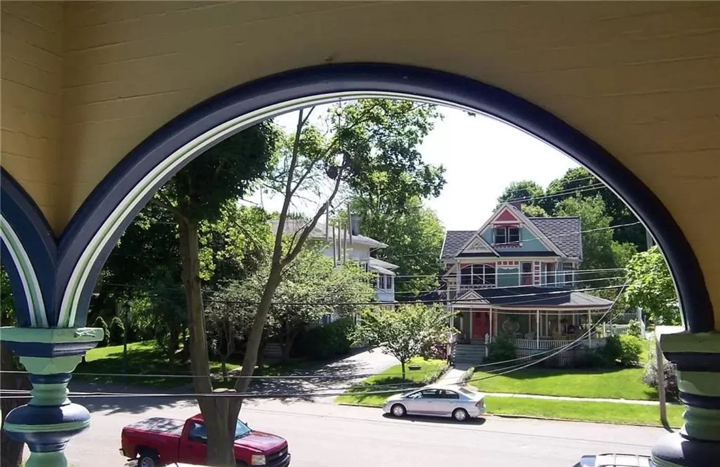 19 Ellicott Ave — Photo 3