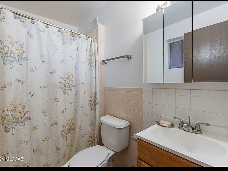 1504 W Sonora St — Photo 7