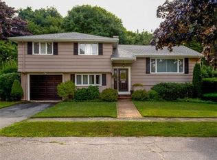 5 Stratford Rd, Marblehead, MA 01945