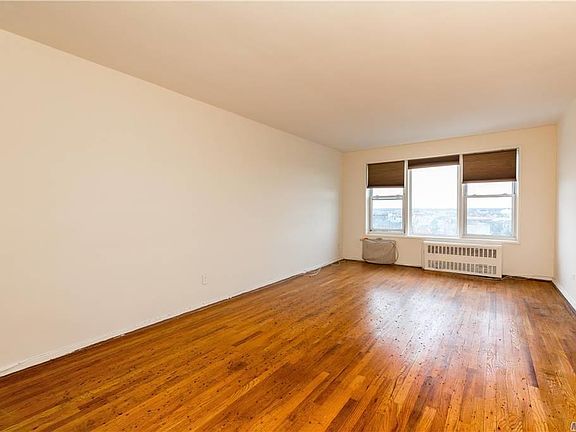 5th image of 1 E Broadway