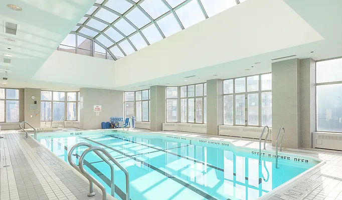 Rented by R New York | media 23