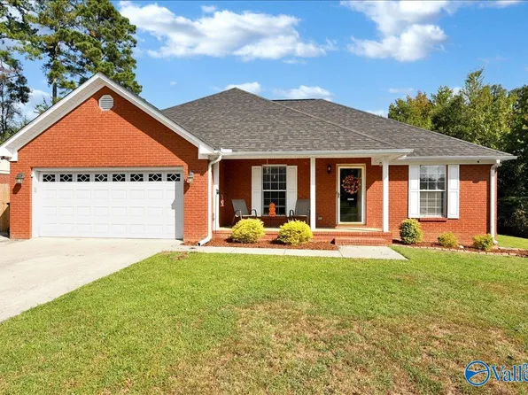 1109 Maplewood Dr SW, Hartselle, AL 35640