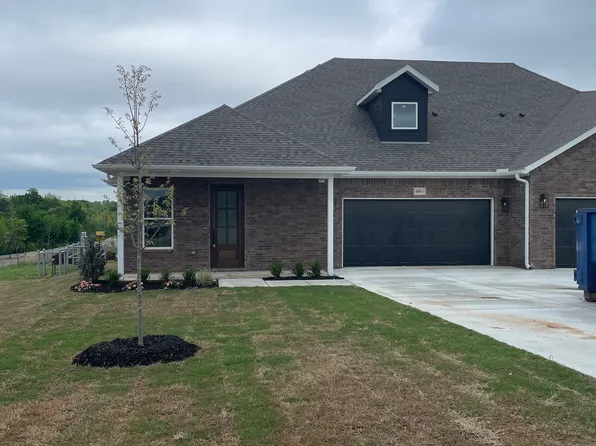 4894 N Castlewood Ln #1, Springdale, AR 72764