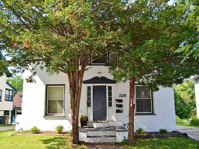 2218 Regent St