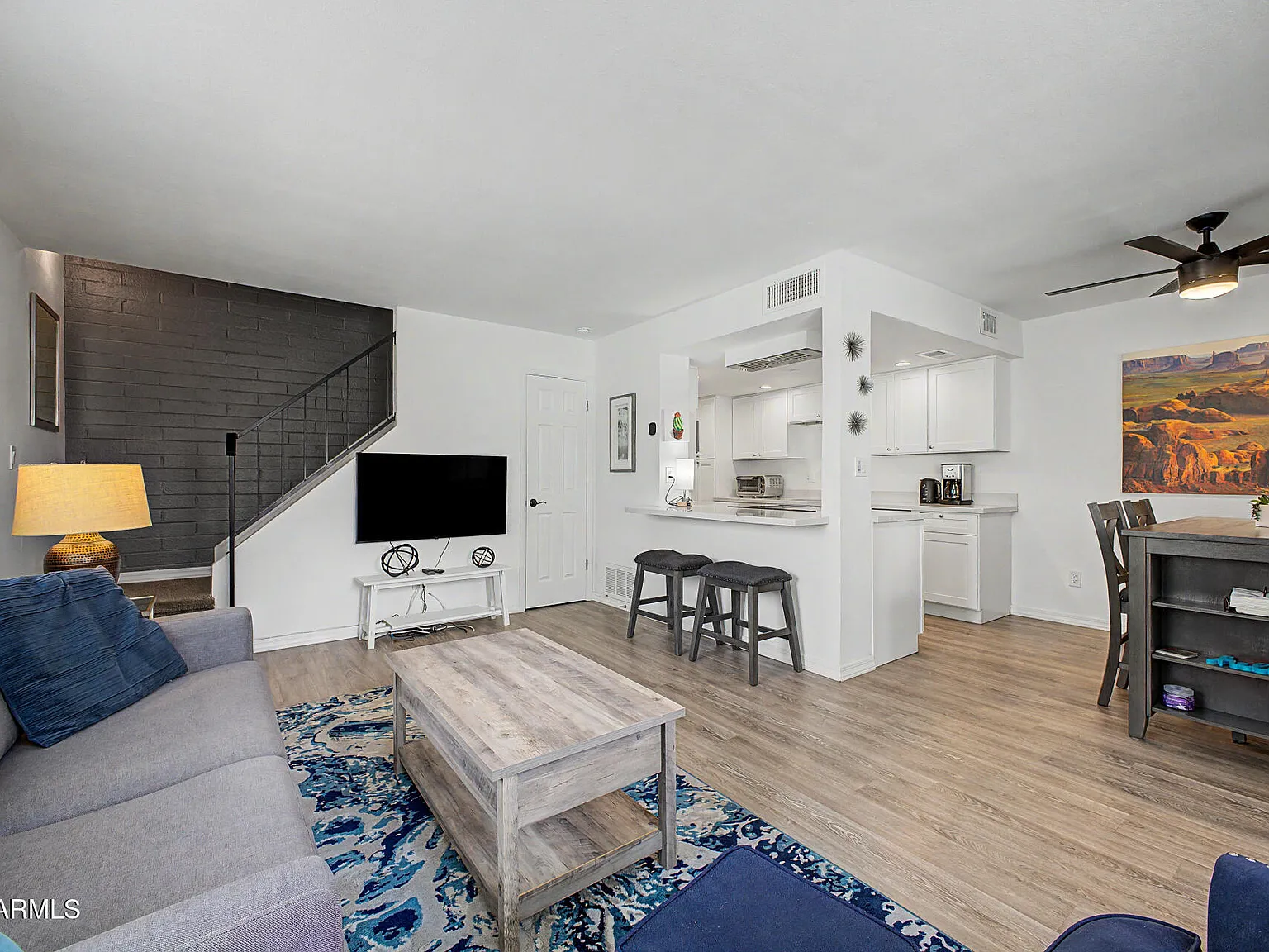 2 bed, 1.0 bath, 904 sqft, $2,500 — Photo 4