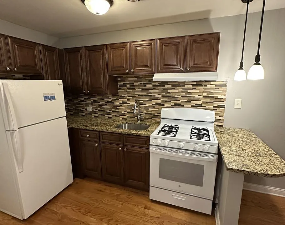 8500 N Waukegan Rd #12