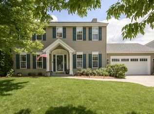 3517 Rivers Crossing Dr, Waukesha, WI 53189