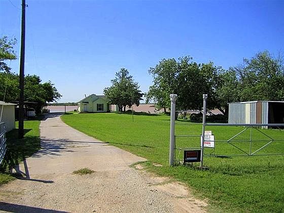 2nd image of 210 Fish Hook Rd