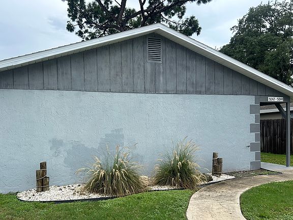 2nd image of 5844 Gulf Dr