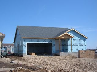 273 S Goldenrod Dr, Sun Prairie, WI 53590