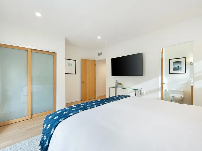 Wake up feeling refreshed and rested, with the calm sounds of the ocean.