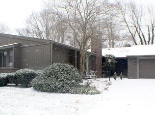 840 Brook Village Ct, Holland, MI
