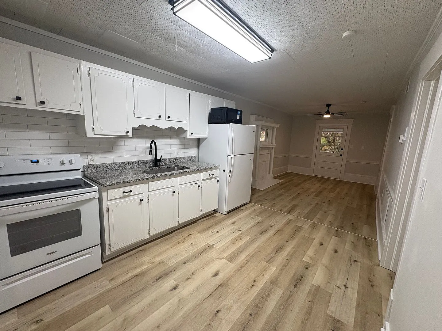 2423 Patria - WS — Photo 4