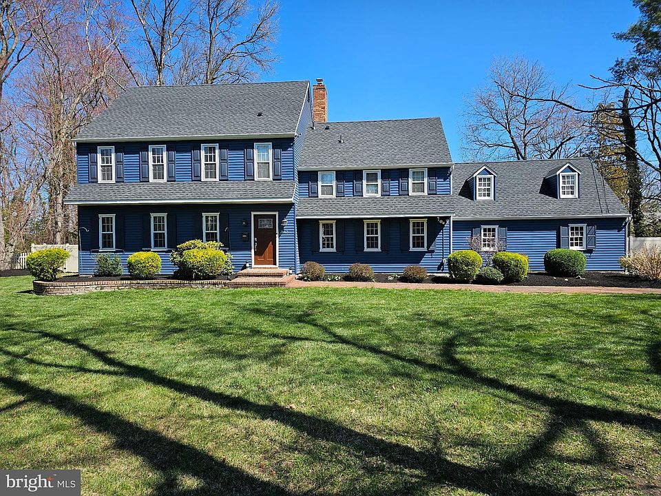 1st image of 745 N Stanwick Rd