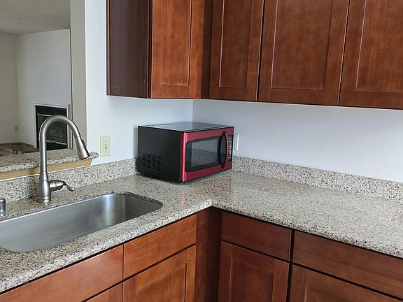 4th image of 10257 NE 129th Ln