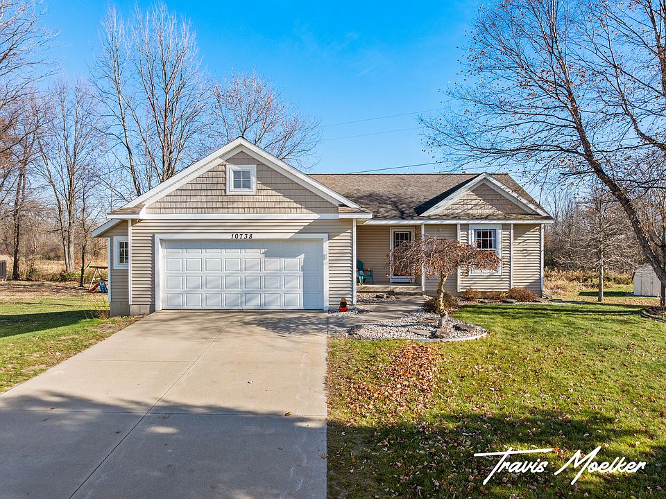 1st image of 10738 Douglas Dr