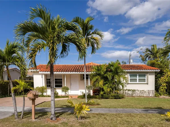 10435 SW 5th St, Sweetwater, FL 33174