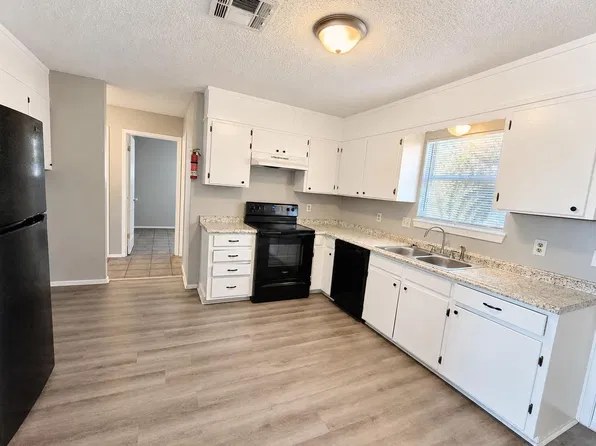 Bearcat Flats, 1500 N 8th St #4, Ballinger, TX 76821