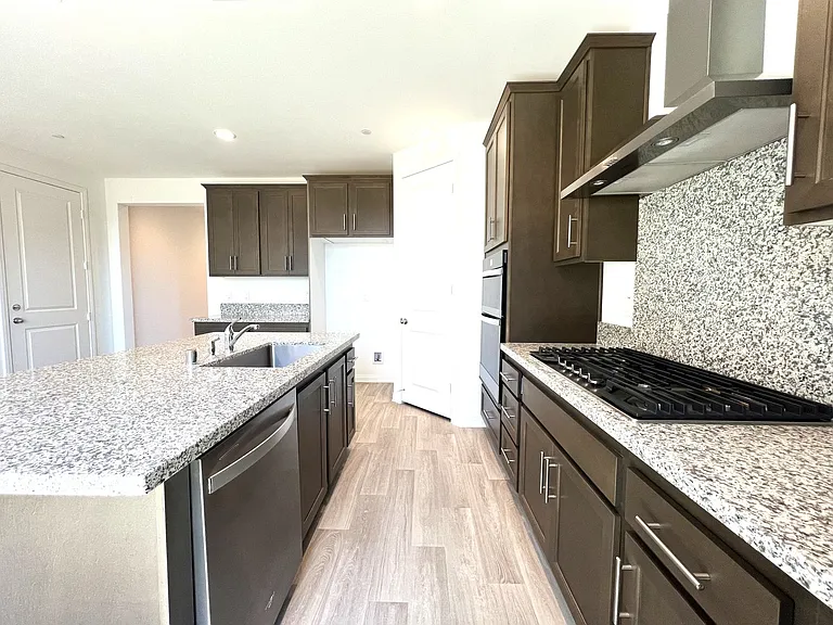 4208 E Flutter Prado — Photo 3