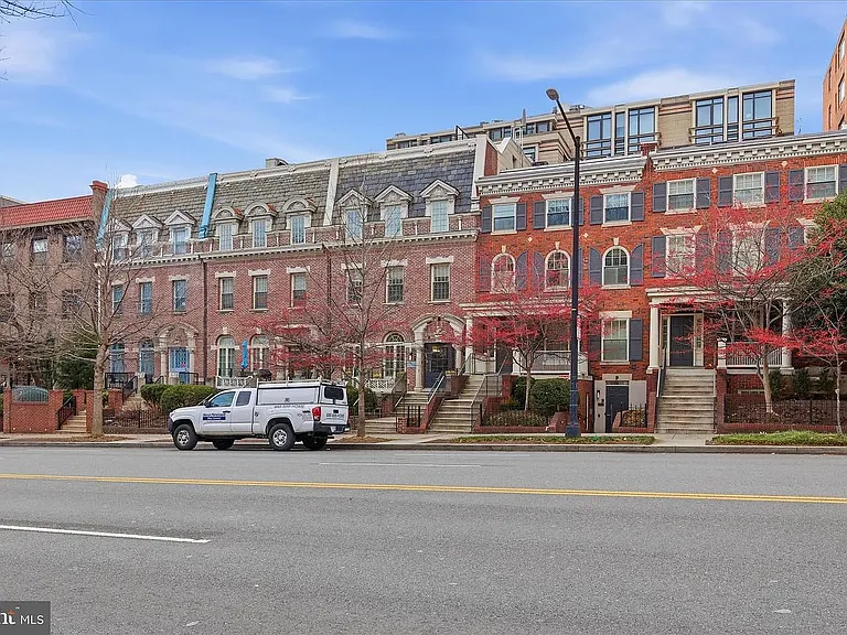 2818 Connecticut Ave NW — Photo 3