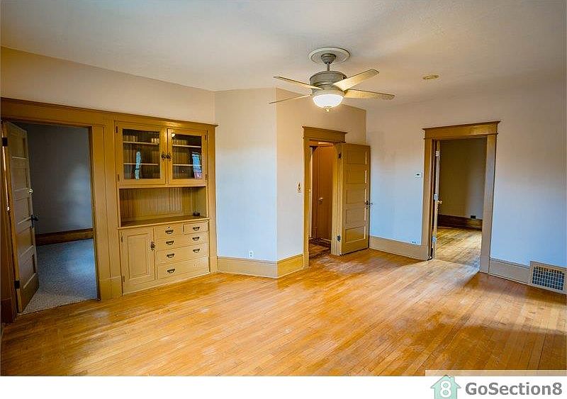 1st image of 554 Stryker Ave #2