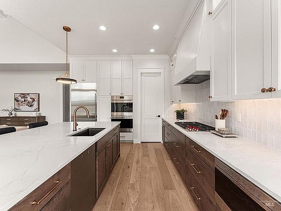 4th image of 2294 N Annadale Ave #Rv
