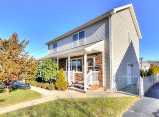 2 Kathleen Pl, South Amboy, NJ 08879