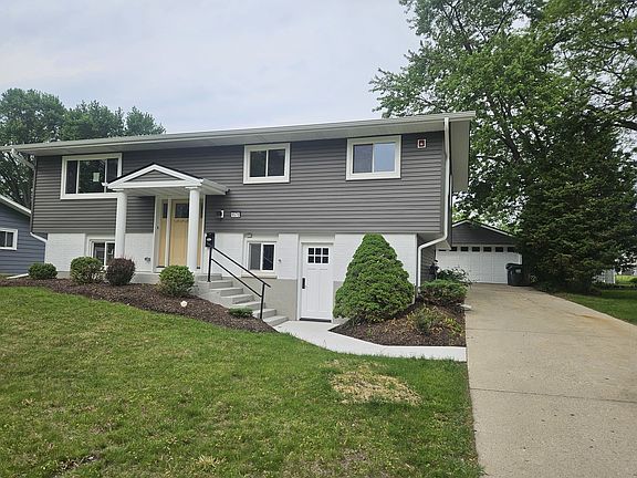 2nd image of 1570 Jefferson Rd