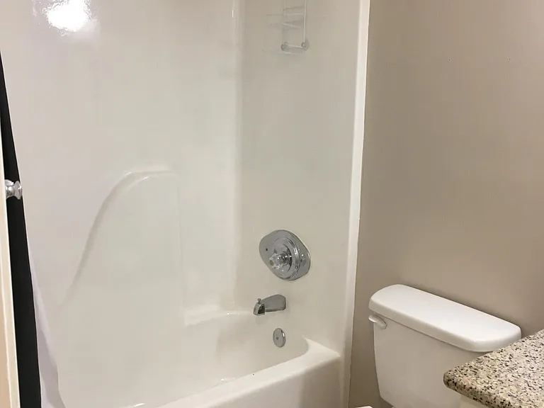 Full Bath - Shower/Tub