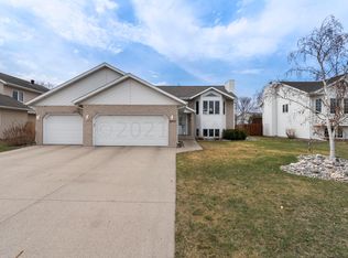 2701 32nd St S, Fargo, ND